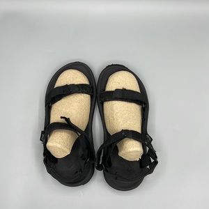 TEVA Sz 3 Hurricane 2 black strappy sandals